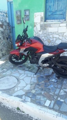 MOTO YAMAHA FAZER 250  PARCELAMOS 