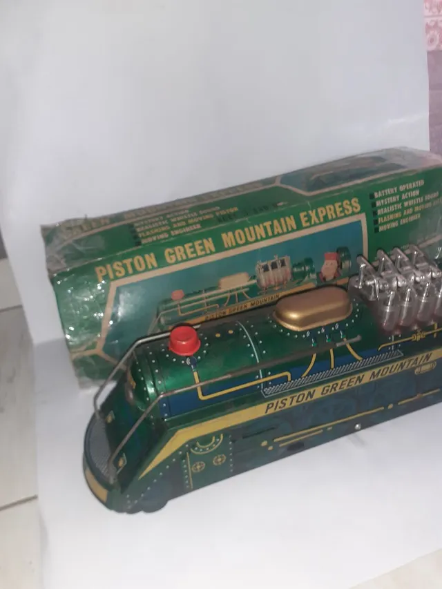 Preços baixos em Trens Modern Toys Brinquedos à Pilha (Antes de 1970)