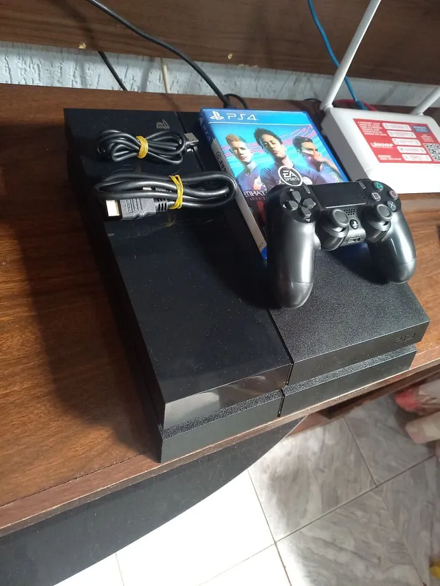 Ps4 em bom estado com conta de fortnite de 200 skins q custou 800€ Loures •  OLX Portugal