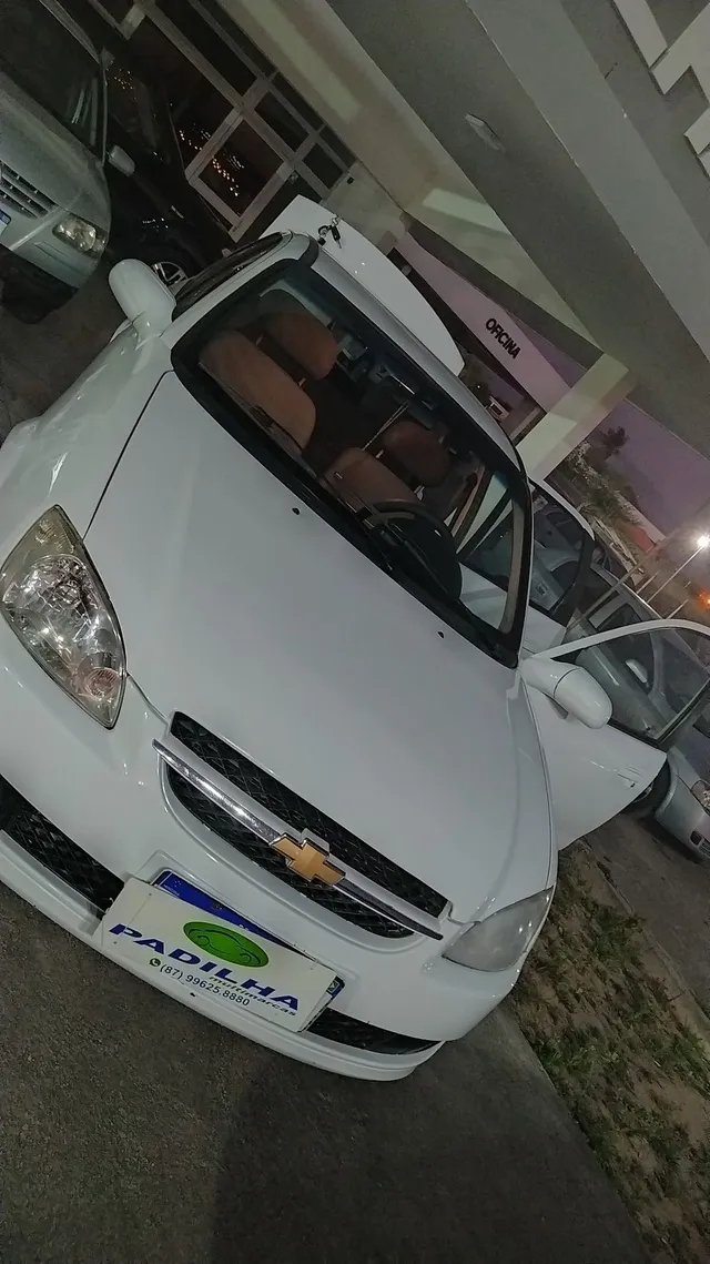 Chevrolet Classic 2015 em Araripina - Usados e Seminovos