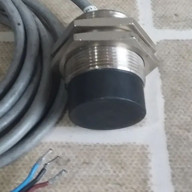 Sensor indutivo M 30 - Balluff