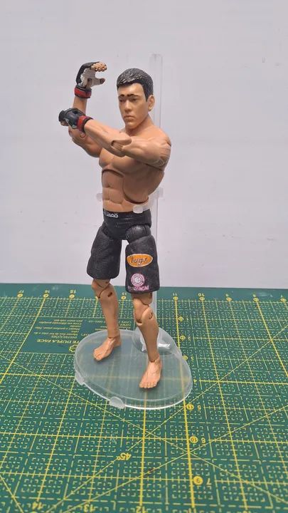 Boneco UFC Lyoto Machida original - Foto 4