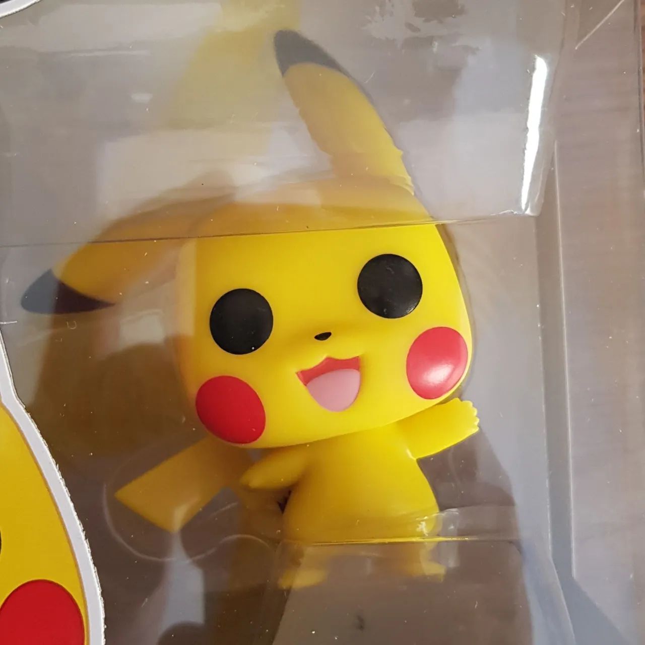 Pokémon - Funko Pop! Games - (Waving) Pikachu #553 - Foto 2