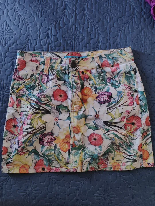 Saia semi-nova estampada