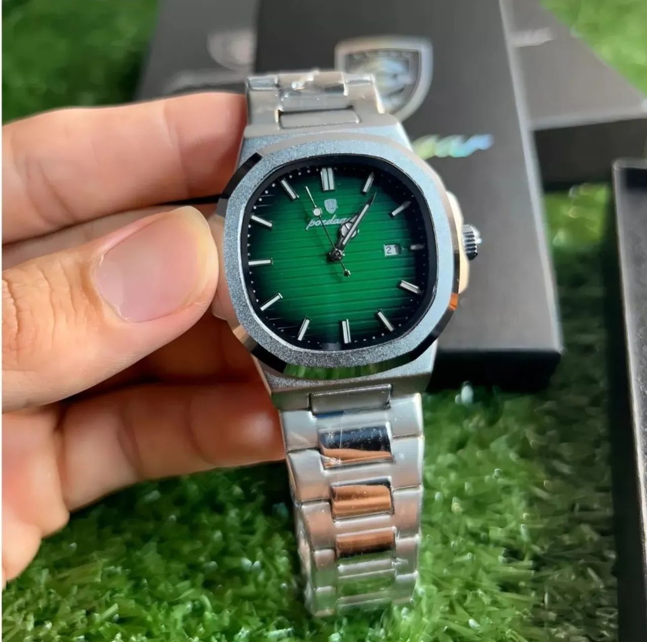 Relógio Poedagar De Luxo Com Caixa Correia Prateado Bisel Prateado Fundo Verde