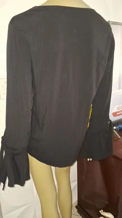 BLUSA VISCOSE PRETA TAM M  - Foto 2