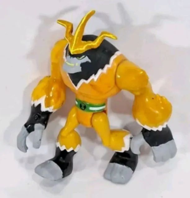 Boneco Shocksquatch coleção Ben 10. - Foto 2