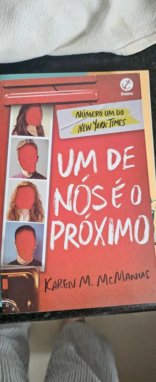 Livro Um de nós é o próximo 