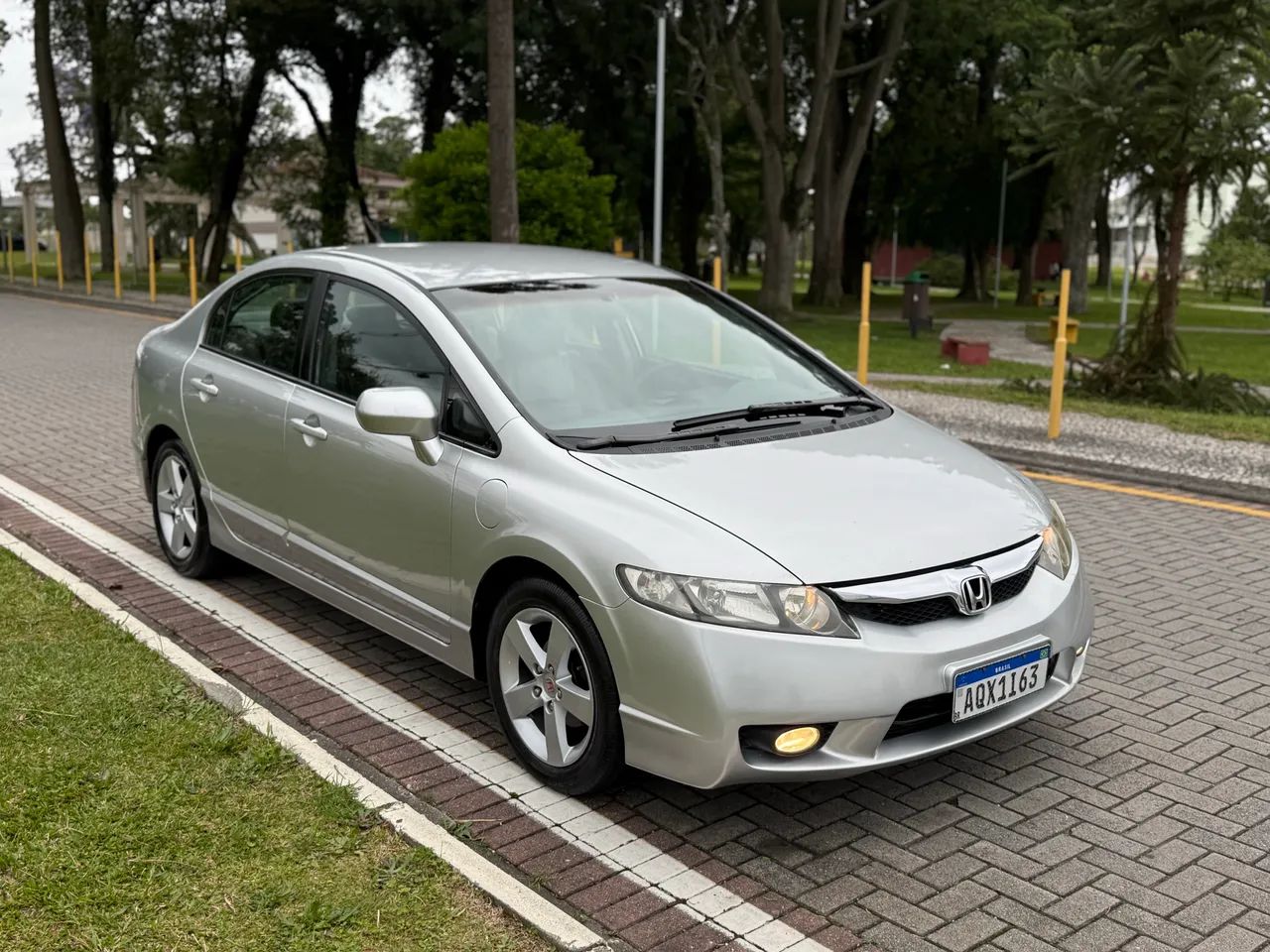 Honda Civic Sedan LXS 1.8/1.8 Flex 16V Mec. 4P 2009 - Foto 2