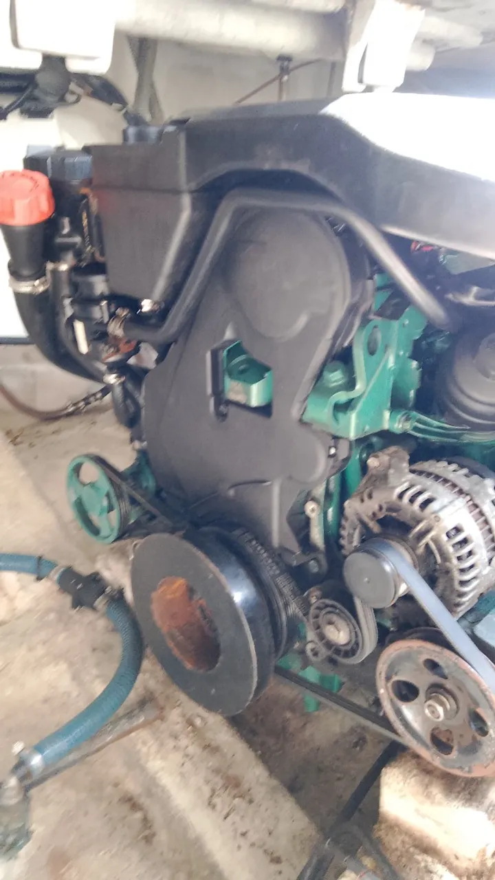 2 motores volvo D3 diesel com rabeta