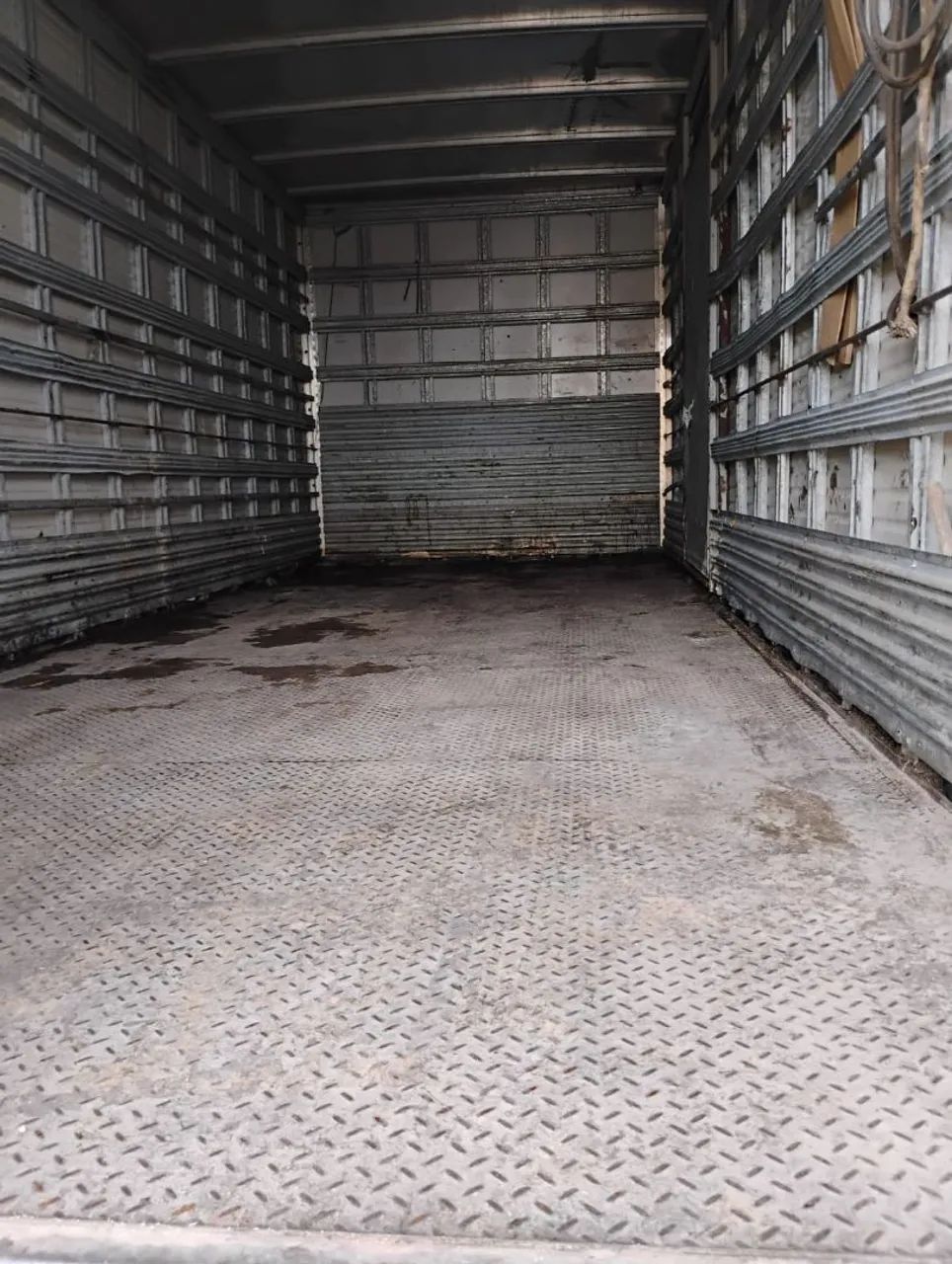 Caminhão VW 11.180...ano 2019...único dono...revisado  - Foto 9