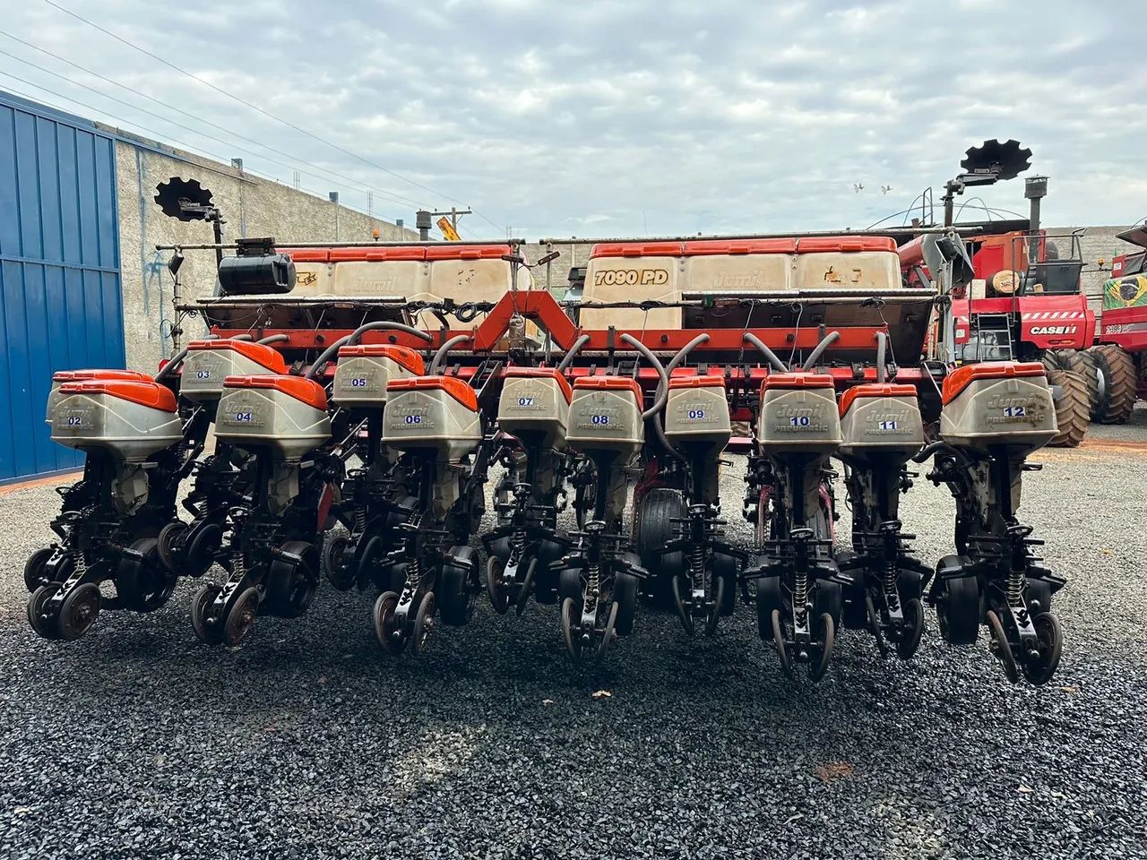 Plantadeira Jumil 7090 PD - 12 Linhas