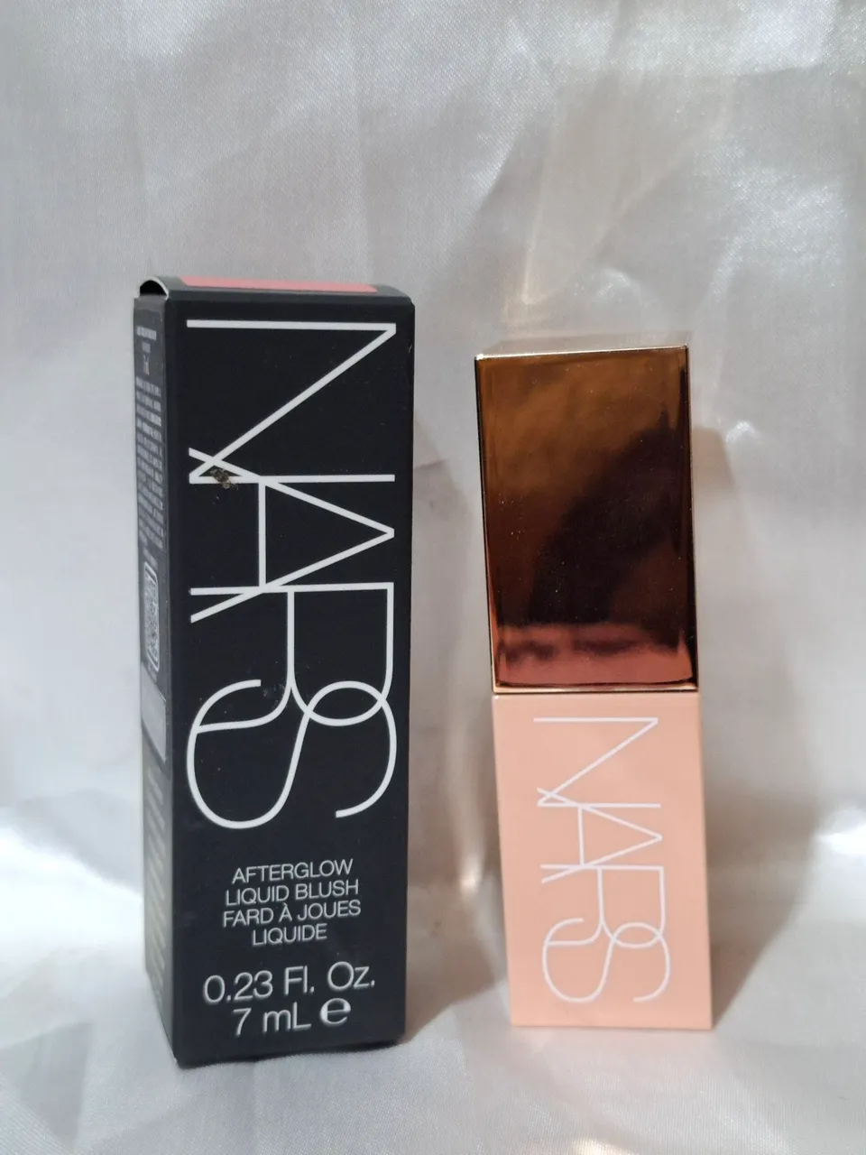 NARS blush e corretivo
