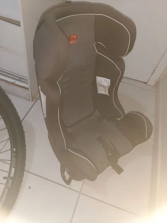 Cadeirinha de carro para criança até 36 kl - Foto 2