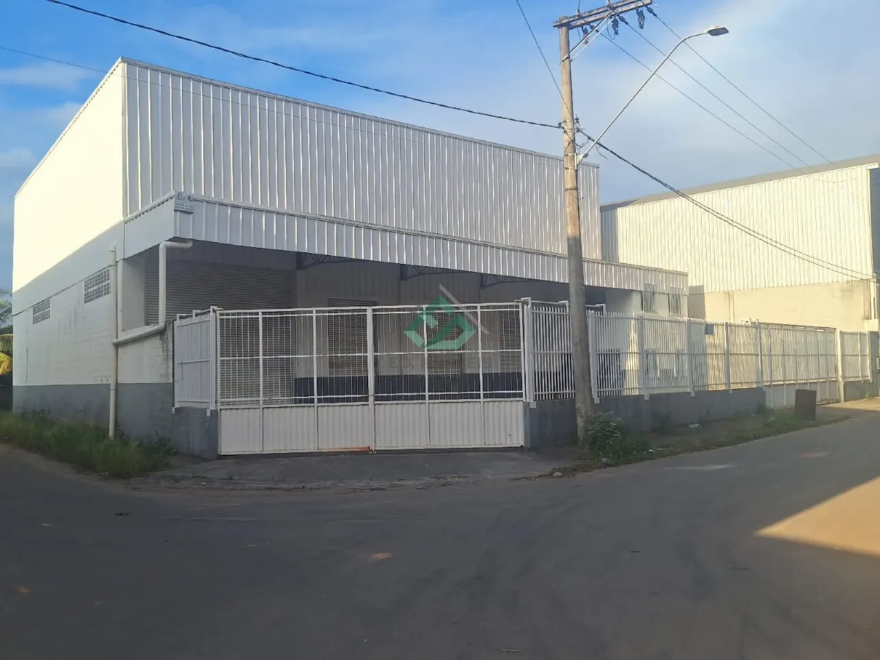 Galpão com 650m² de área mais 400m² de pátio para aluguel em Bubu, Cariacica - ES
