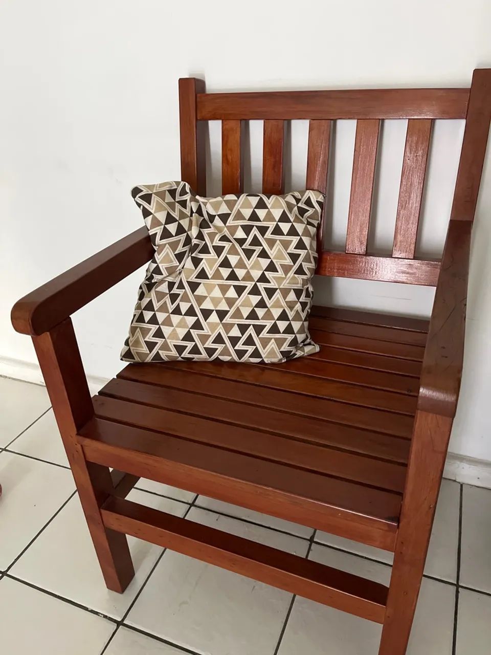 Par de Poltronas MADEIRA MACIÇA