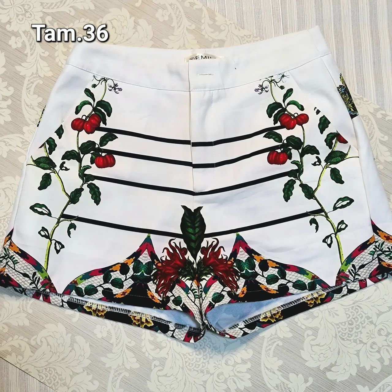 BERMUDA ALFAIATARIA  ESTAMPADA