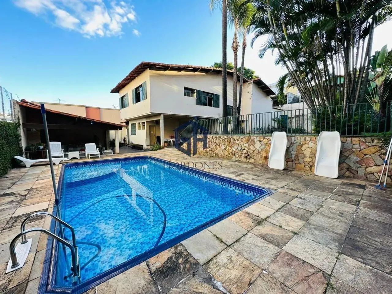 Casa Dona Clara 4 quartos Piscina 6 Vagas - Foto 2
