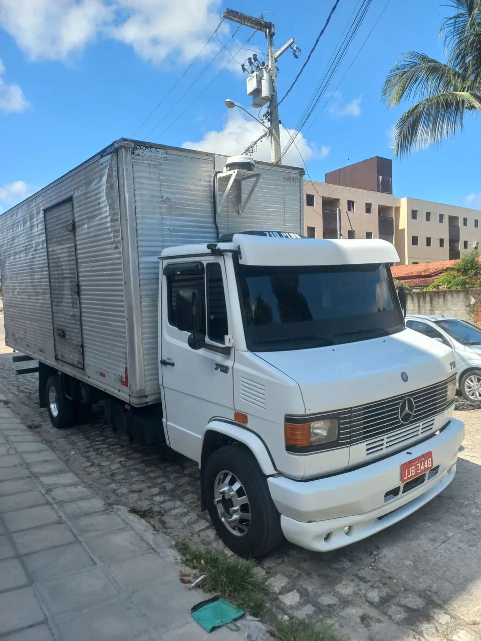 Mercedes 710 2004 baú 6 metros e ar condicionado extra - Foto 2