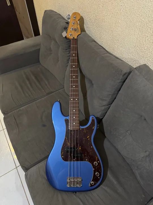 Baixo Fender Precision Bass - Azul Metalizado mexicano 4c 2005