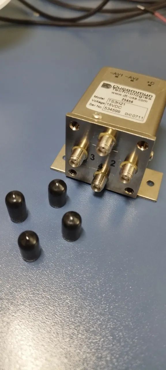Comutador Switch Ducommun RF Micro-ondas 18ghz Sma Ts3h21 25656  - Foto 2