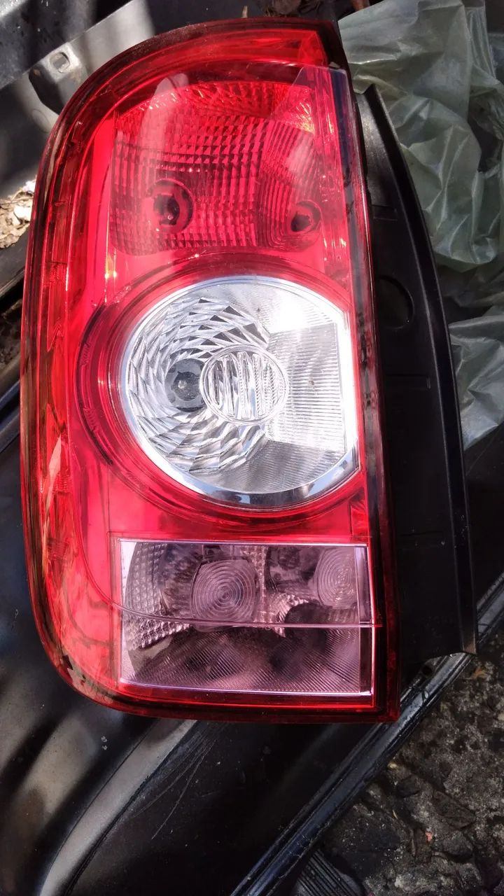 Lanterna Traseira Direita Renault  Duster  - Foto 4