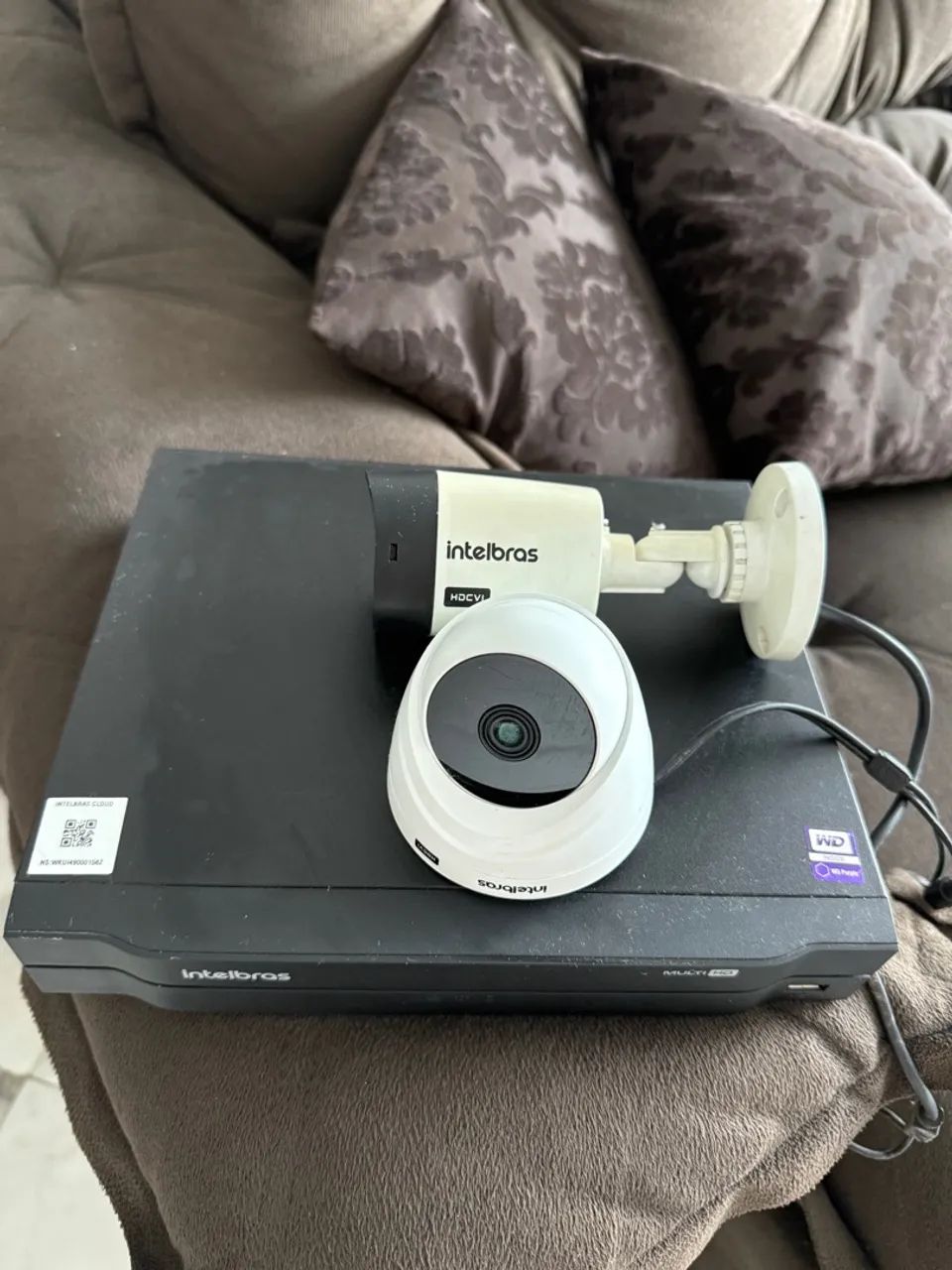 Intelbras Security Camera Kit (8 Cameras + DVR)64520774319875120