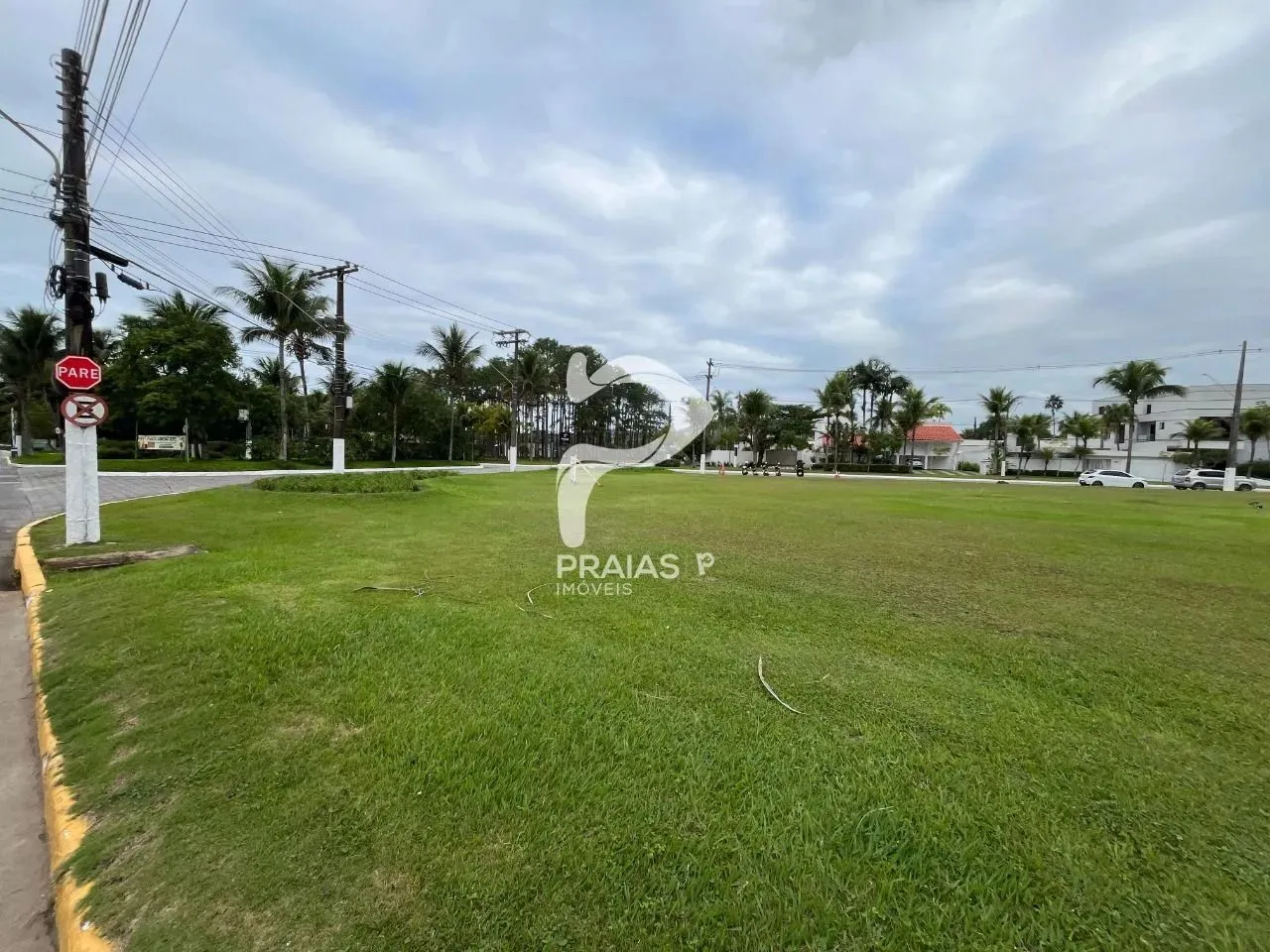 Terreno em condomínio à venda no Jardim Acapulco, Guarujá