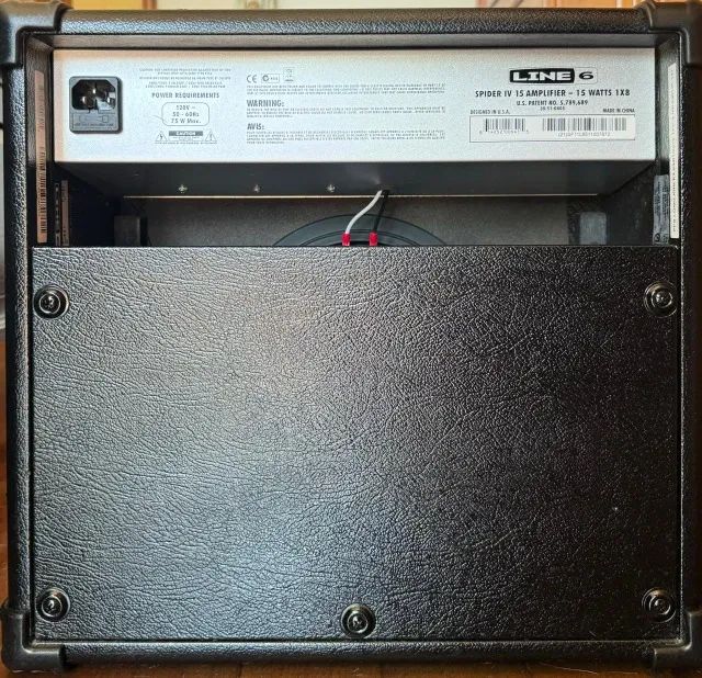 Amplificador Line 6 Spider Classic 15 - Foto 3