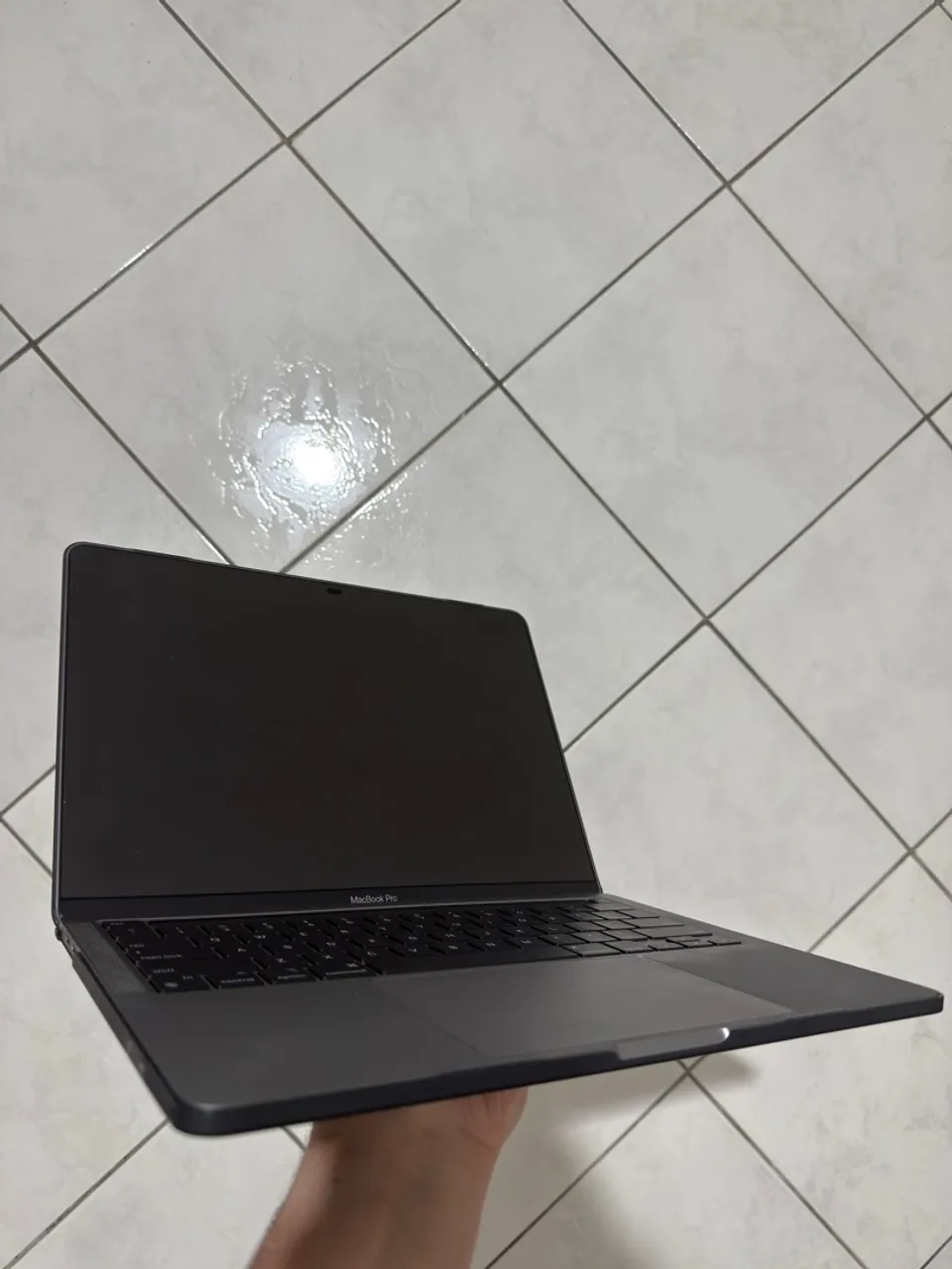 MacBook Pro M2 16GB e 512GB de Armazenamento
