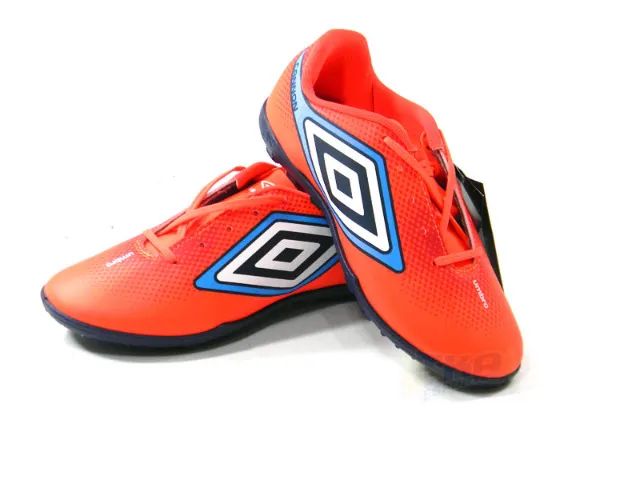 Chuteira Umbro CANNON Society lrj/azl adulto - Foto 3