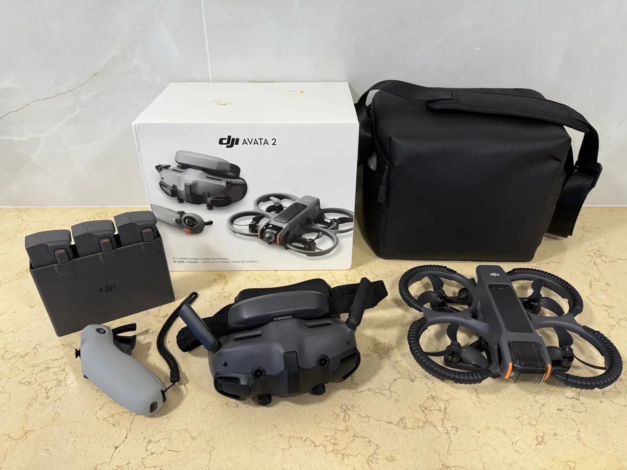 Drone DJI Avata 2 Combo Sem Marca de Uso Muito Novo 