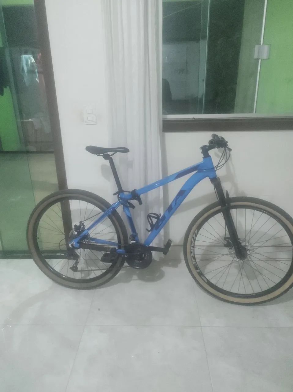 Bicicleta GTA Aro 29 Semi Nova - Alumínio / Freio a Disco / - Foto 3