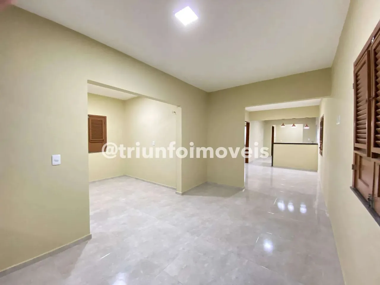 Casa a venda em Parnaíba com 3 Suítes TR215553 THE -3KJ2KQ