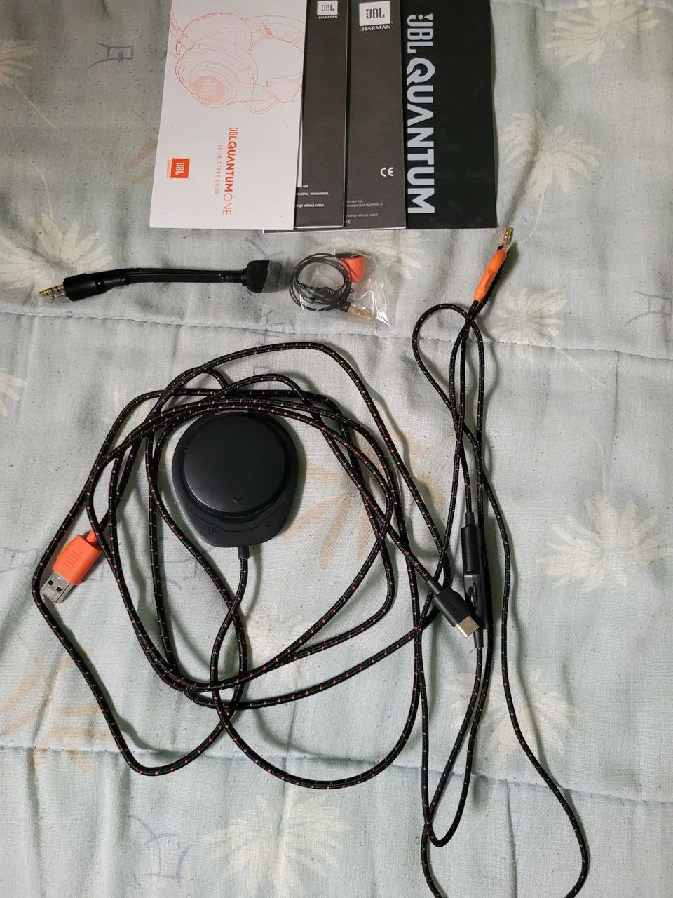 Fone de Ouvido JBL QuantumOne  - Foto 3