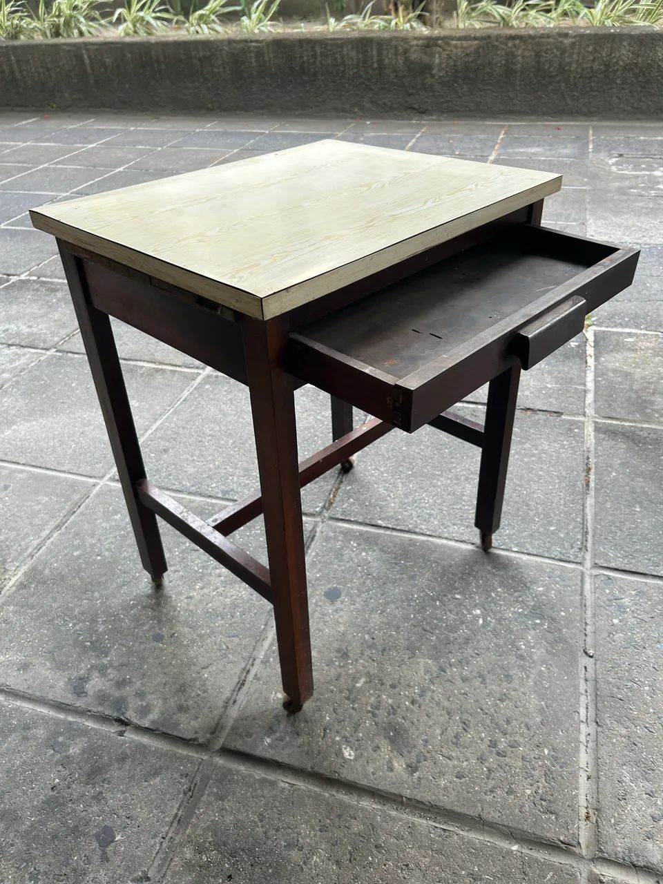 Mesa escrivaninha64840777918977120