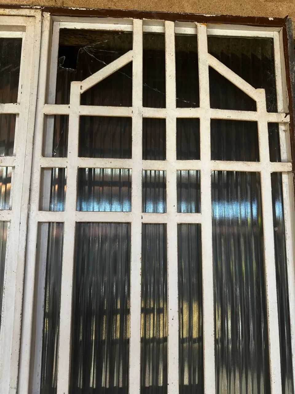 Porta de ferro com vidros - Foto 5