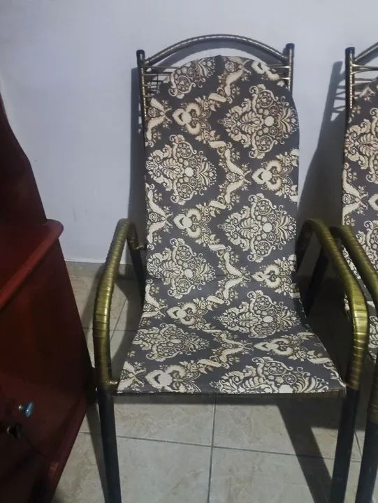 Par de Cadeiras - PREÇO NEGOCIÁVEL  - Foto 3