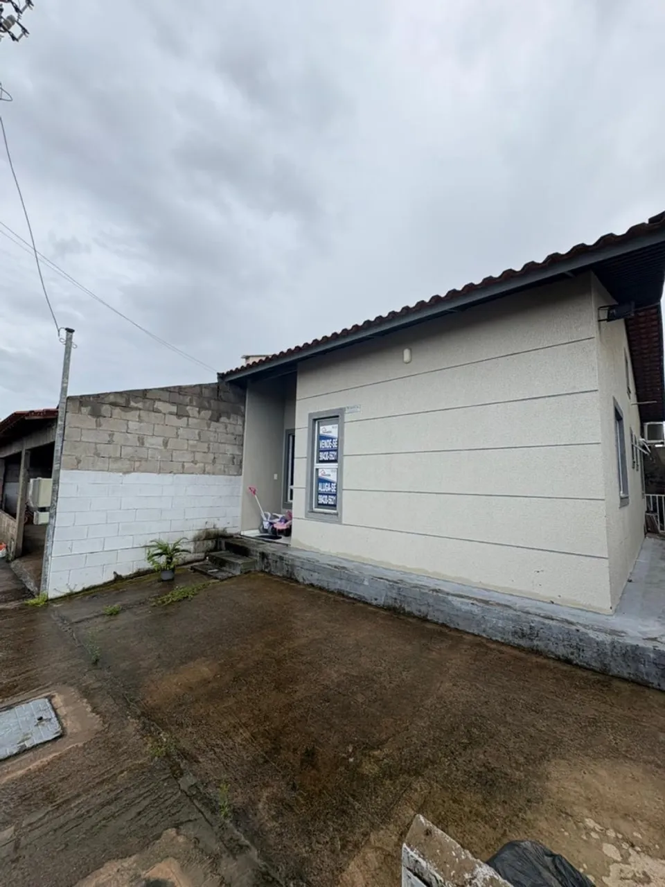 Casa em condomínio 2 quartos Turu