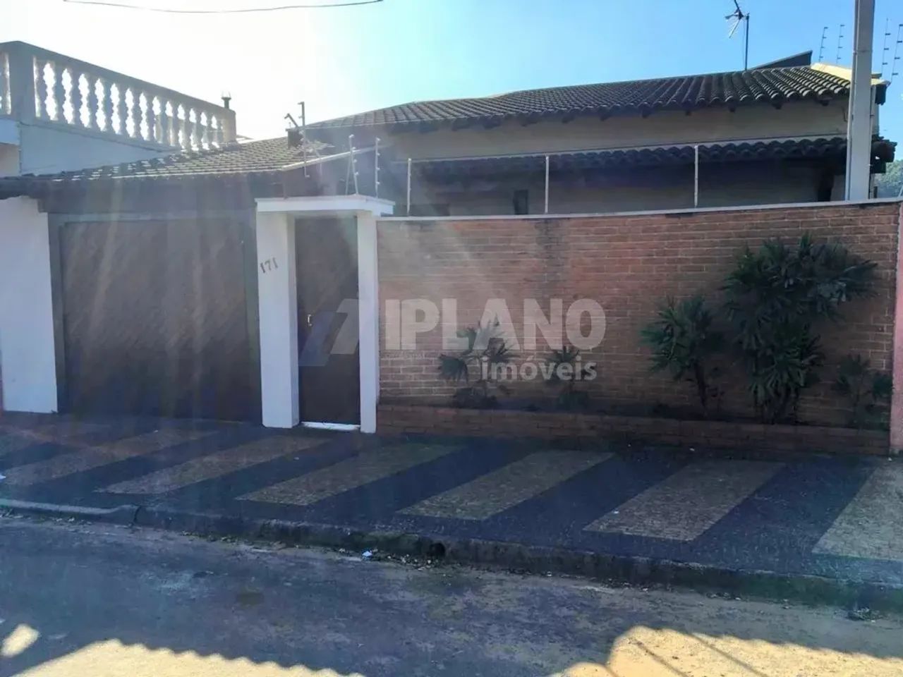 Venda de Casas / Padrão na cidade de Itirapina