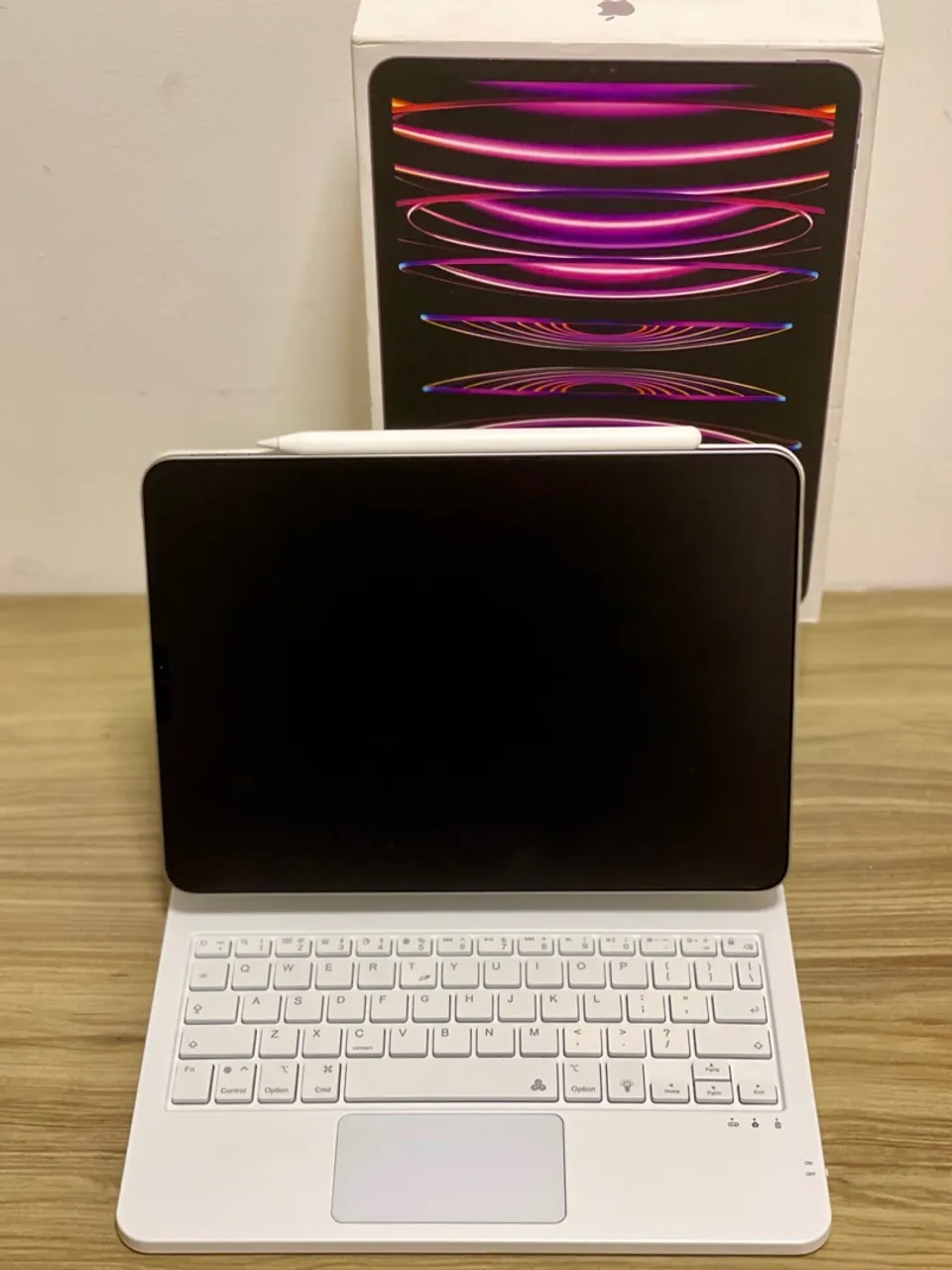 iPad Pro M2 128gb 11 polegadas + Apple Pencil 2 + capa teclado c/ trackpad