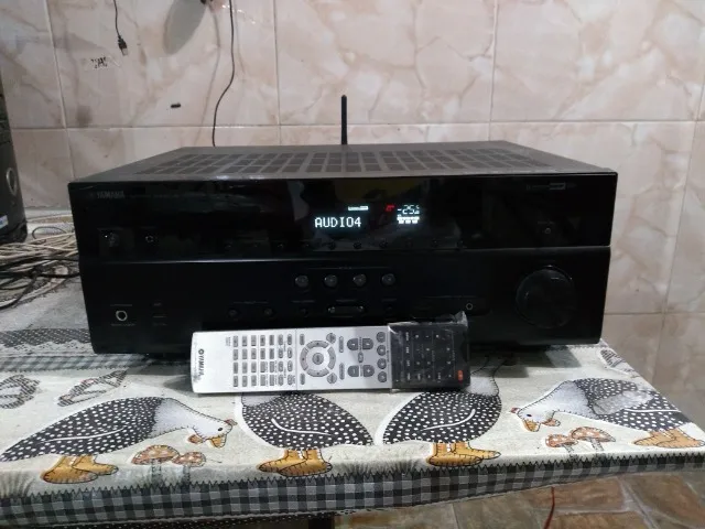 Receiver Yamaha RX-V683 