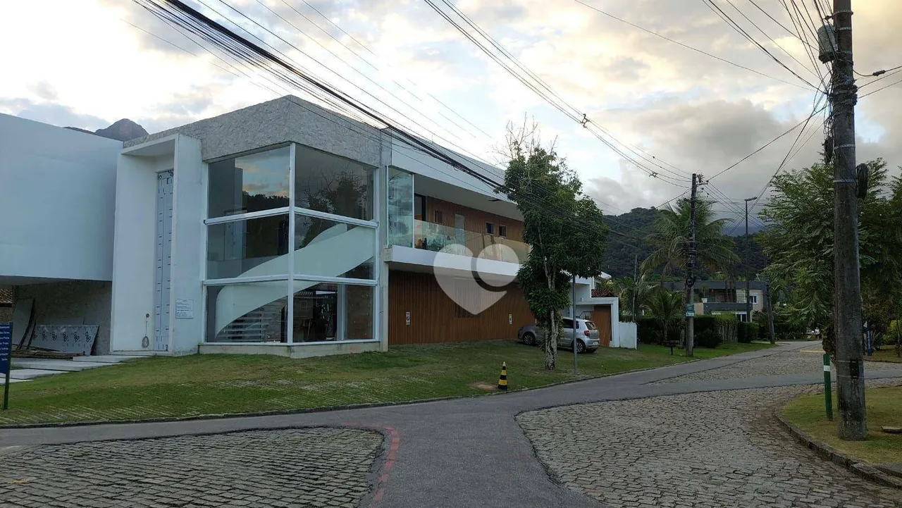 Casa Alto Padrão com 5 quartos à venda, 572 m² por R$ 11.000.000 - Porto Frade - Angra dos