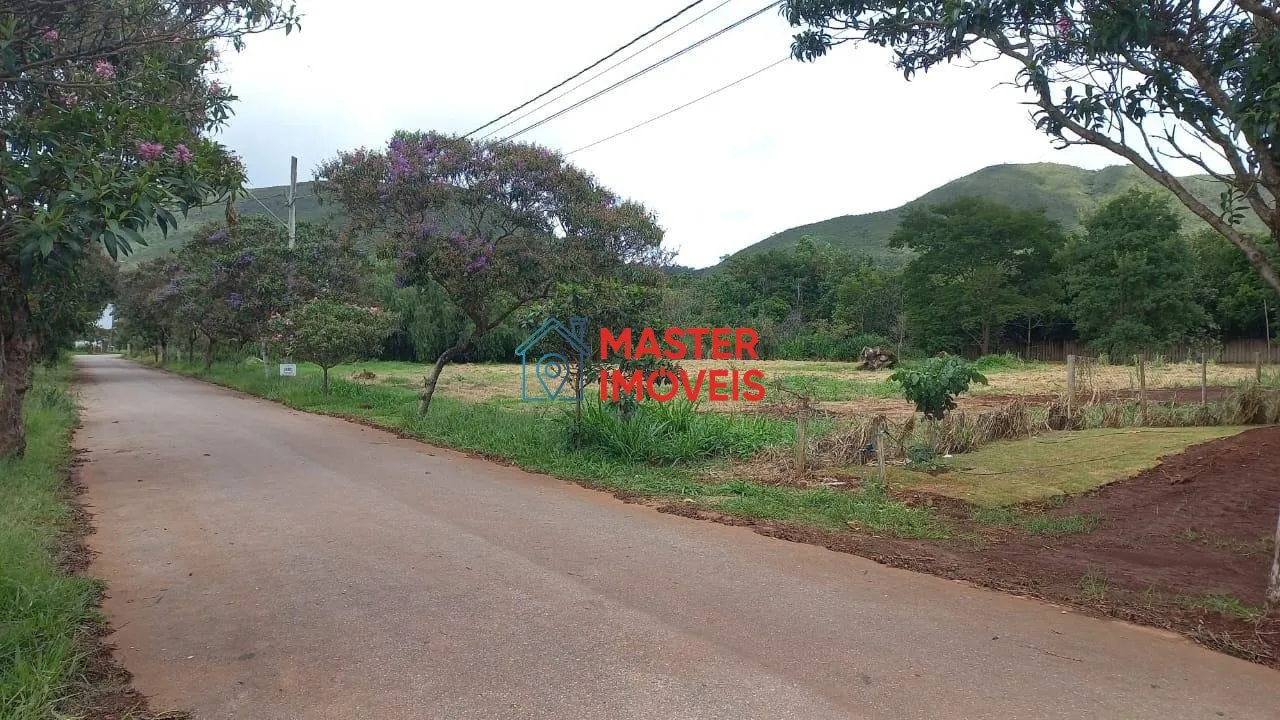 LOTE 1.000M², PLANO, SEM VIZINHO NOS FUNDOS
