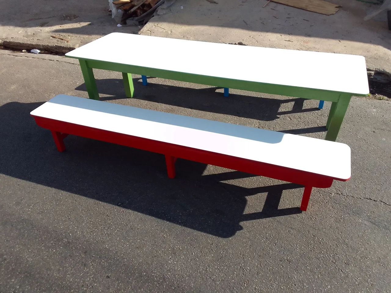 Conjunto de Mesa e Bancos infantil - Foto 5