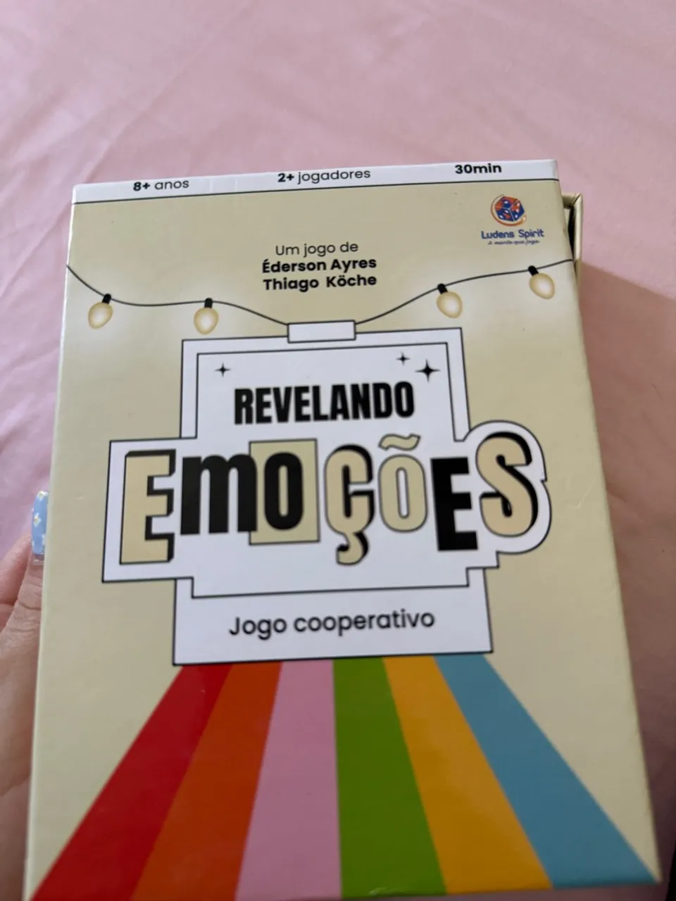 Jogo Revelando Emoções - Jogo de Tabuleiro Cooperativo