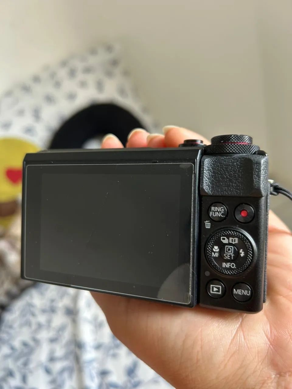 Canon PowerShot G7 X Mark II. 