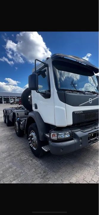 Volvo VM 330 Bitruck Traçado Rollnoff 
