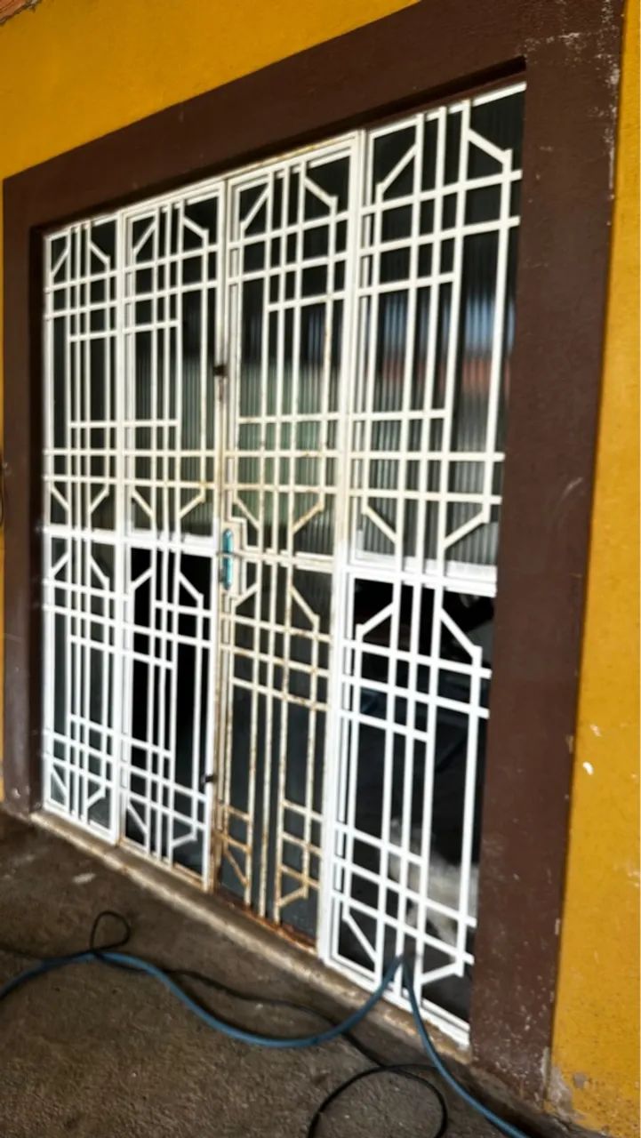Porta de ferro com vidros - Foto 4