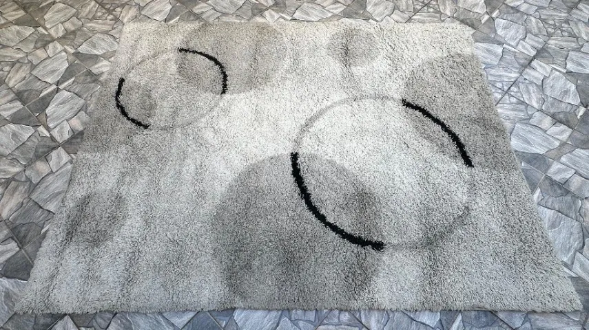 Tapete Felpudo Cinza para Sala - Usado